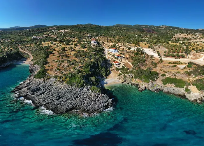 Mikro Nisi Studios & Apartments