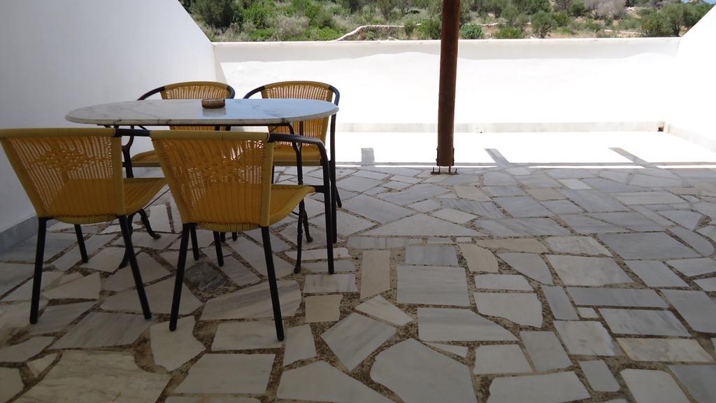 Mikro Nisi & Appartamento